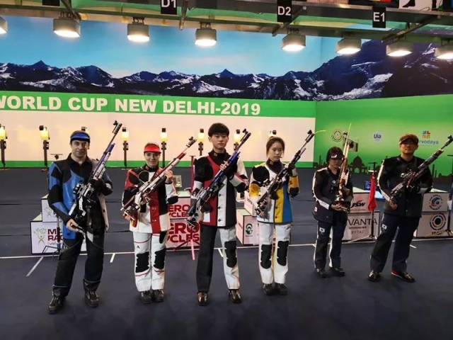 印度代表团在射击比赛中取得好成绩